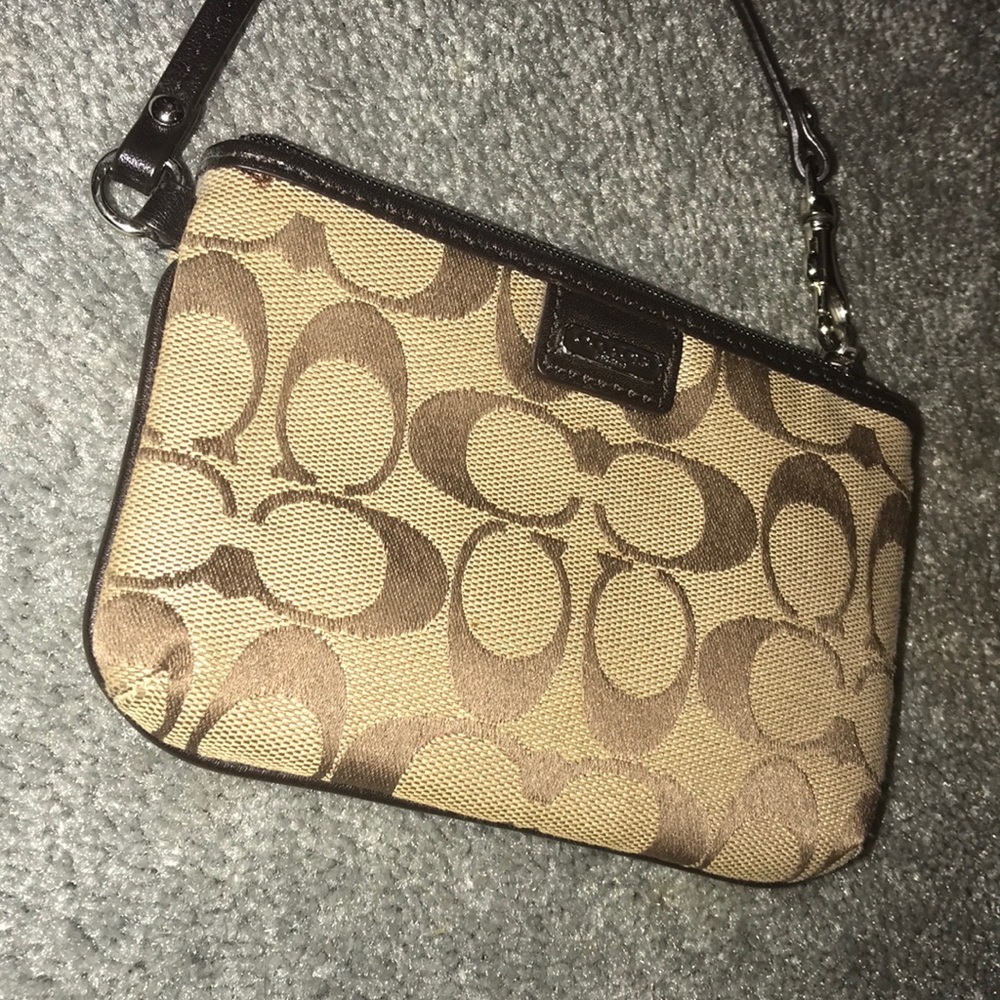 Coach Corner Zip Wristlet